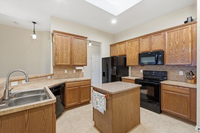 2607 Parkridge Drive, Corinth, TX 76210