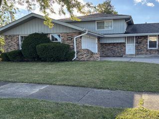 308 S Walnut Street, Glenwood, IL 60425