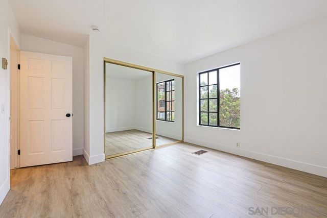 8860 Villa La Jolla Drive 217, La Jolla, CA 92037