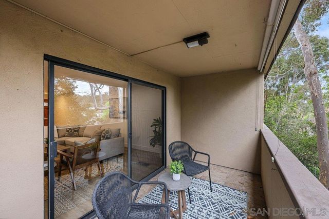 8860 Villa La Jolla Drive 217, La Jolla, CA 92037