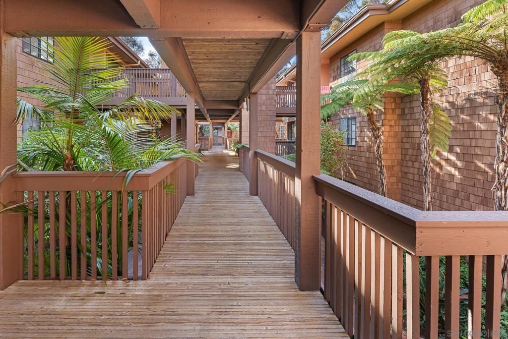 Image 18 of property listing at 8860 Villa La Jolla Drive 217, La Jolla, CA 92037