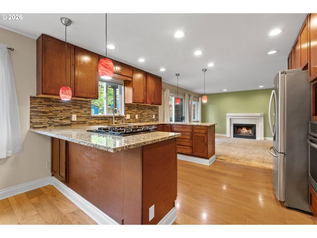 11040 Sw 63RD Ave, Portland, OR 97219