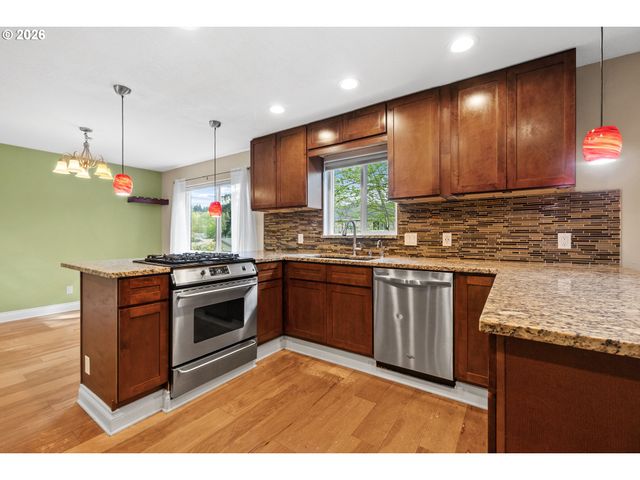 11040 Sw 63RD Ave, Portland, OR 97219