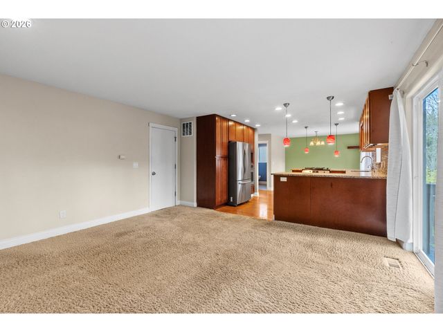 11040 Sw 63RD Ave, Portland, OR 97219