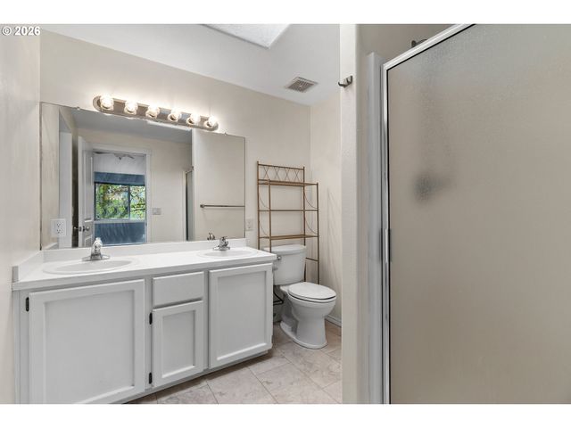 11040 Sw 63RD Ave, Portland, OR 97219