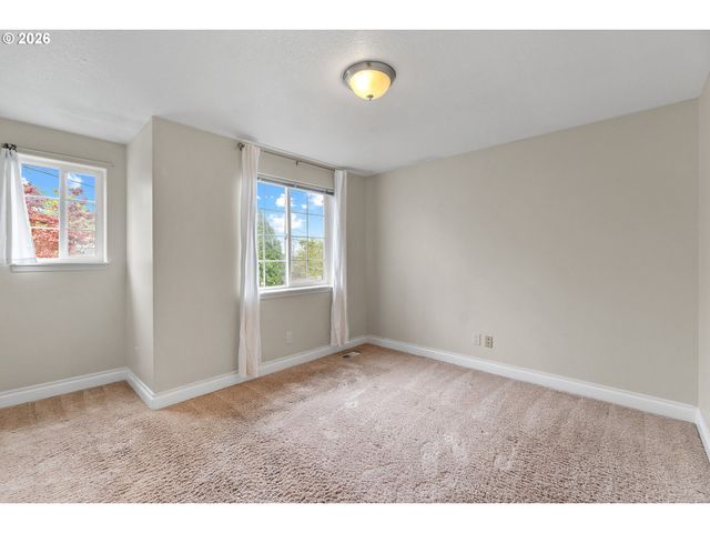 11040 Sw 63RD Ave, Portland, OR 97219