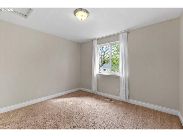 11040 Sw 63RD Ave, Portland, OR 97219