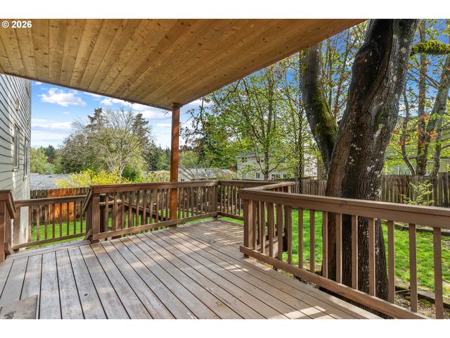 11040 Sw 63RD Ave, Portland, OR 97219