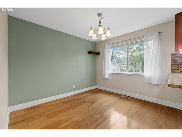 11040 Sw 63RD Ave, Portland, OR 97219