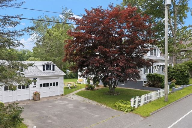 56 Hathaway Rd, Dartmouth, MA 02747