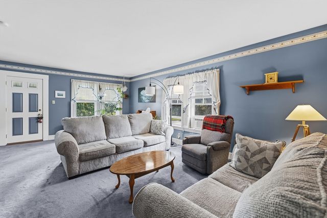 56 Hathaway Rd, Dartmouth, MA 02747