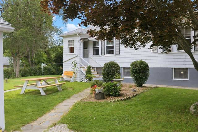 56 Hathaway Rd, Dartmouth, MA 02747