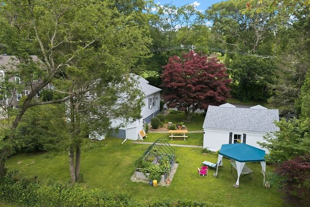 56 Hathaway Rd, Dartmouth, MA 02747