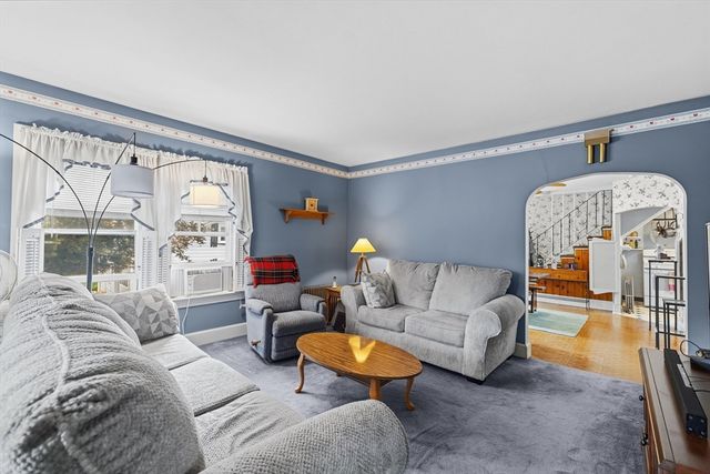 56 Hathaway Rd, Dartmouth, MA 02747