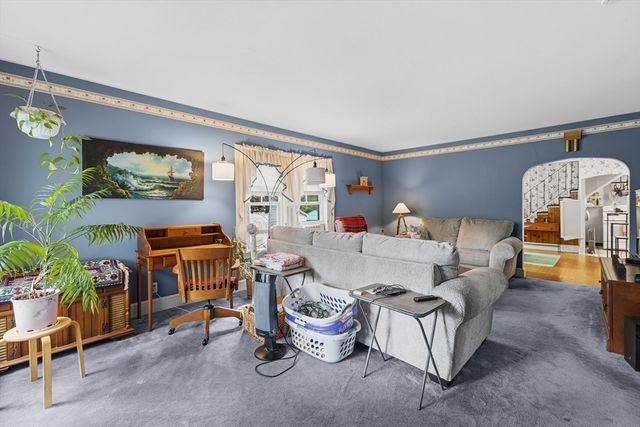 56 Hathaway Rd, Dartmouth, MA 02747