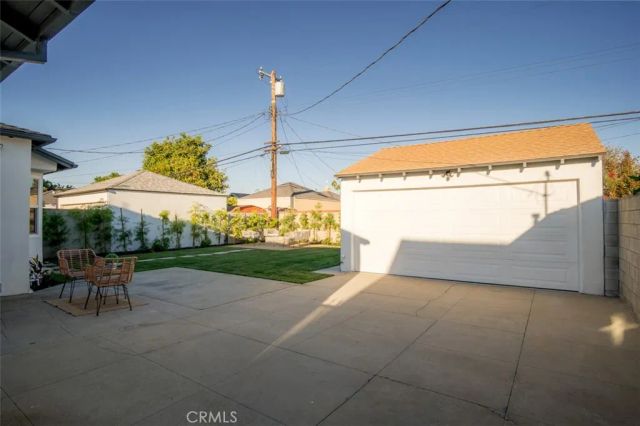 3950 Westside Avenue, Los Angeles, CA 90008