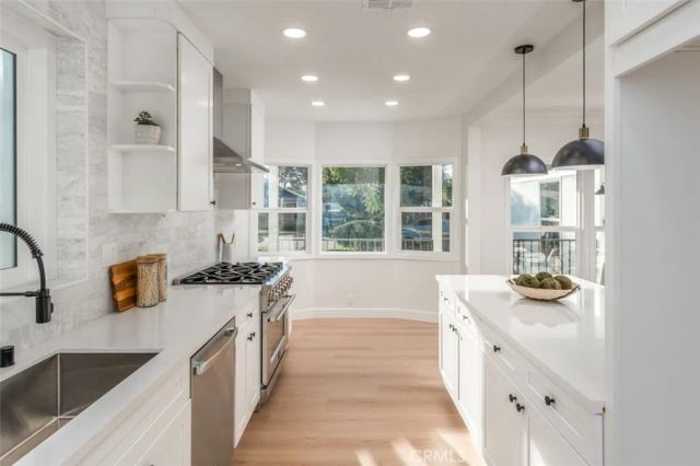 3950 Westside Avenue, Los Angeles, CA 90008