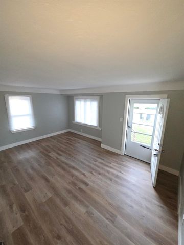 3361 W Ridgeway Avenue, Flint, MI 48504
