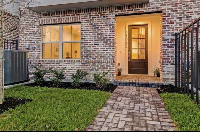 5234 Schuler Street, Houston, TX 77007