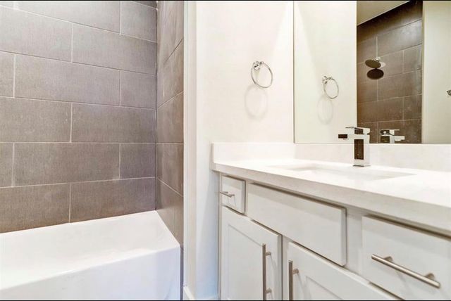 5234 Schuler Street, Houston, TX 77007