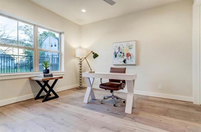 5234 Schuler Street, Houston, TX 77007