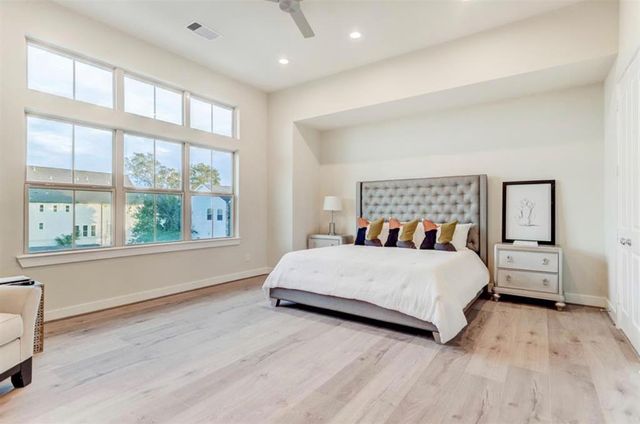 5234 Schuler Street, Houston, TX 77007