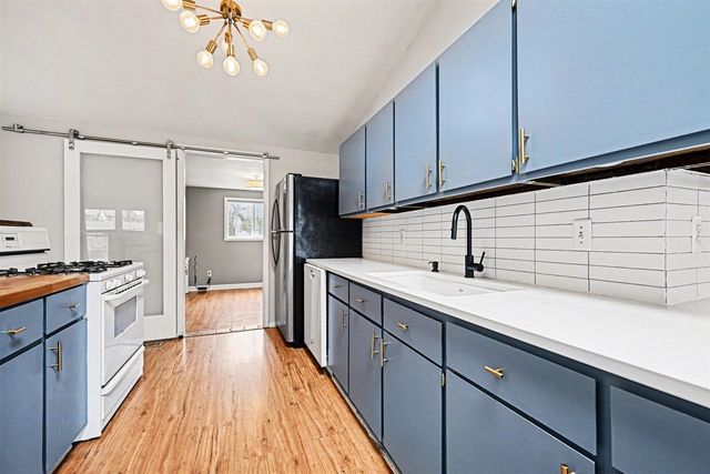 2840 Canterbury Road, Ann Arbor, MI 48104