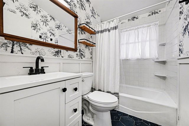 2840 Canterbury Road, Ann Arbor, MI 48104