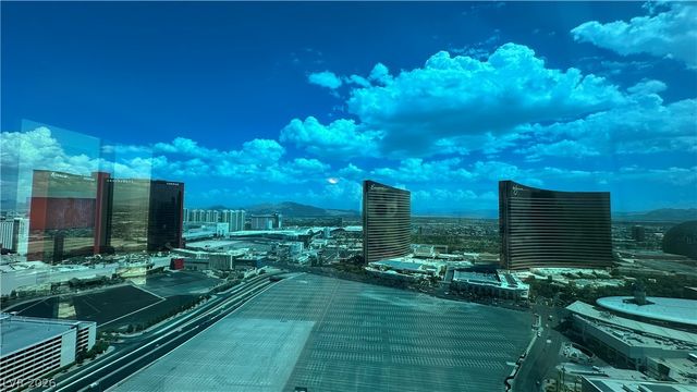 2000 North Fashion Show Drive 4610, Las Vegas, NV 89109