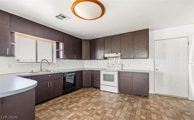 1410 West Amarillo Avenue, Pahrump, NV 89048