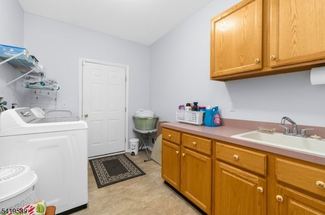 31 Abraham Rd, Readington Twp., NJ 08889