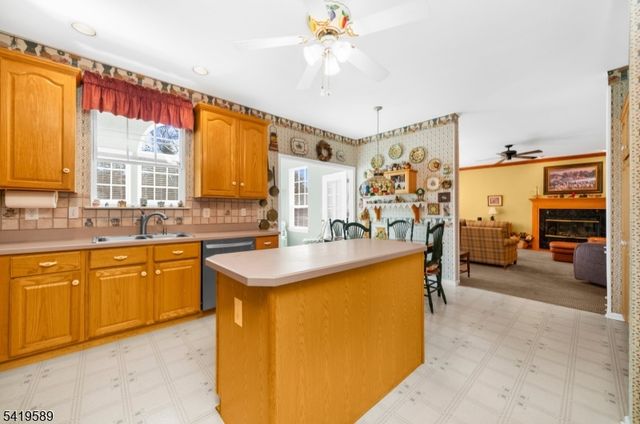 31 Abraham Rd, Readington Twp., NJ 08889