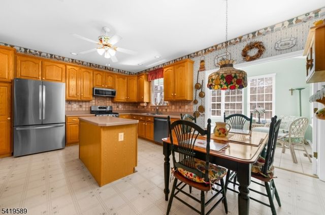 31 Abraham Rd, Readington Twp., NJ 08889