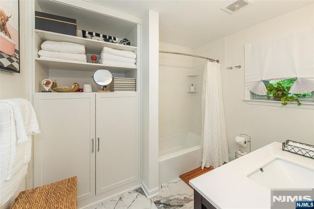 119 Sherwood Avenue, Mahwah, NJ 07430