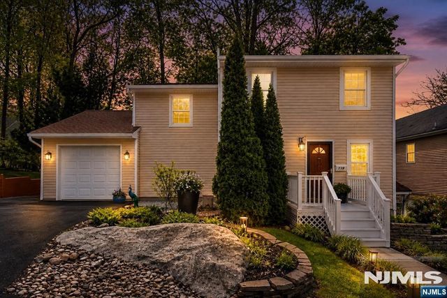 119 Sherwood Avenue, Mahwah, NJ 07430