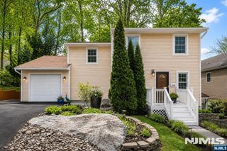 119 Sherwood Avenue, Mahwah, NJ 07430