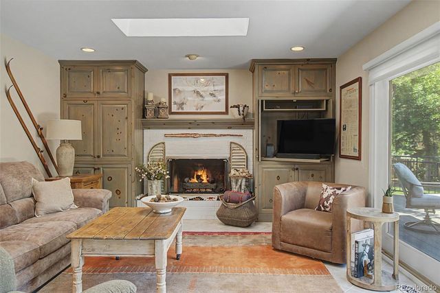 216 W Cheyenne Mountain Boulevard, Colorado Springs, CO 80906