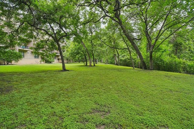 7660 Skillman Street 703, Dallas, TX 75231