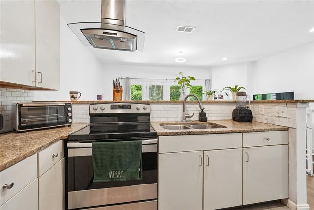 7660 Skillman Street 703, Dallas, TX 75231