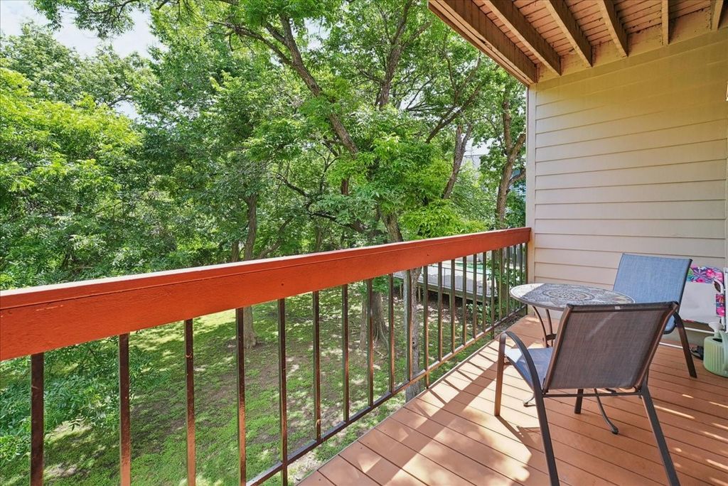 7660 Skillman Street 703, Dallas, TX 75231