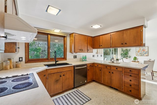 5712 Parkside Drive, Marysville, WA 98270