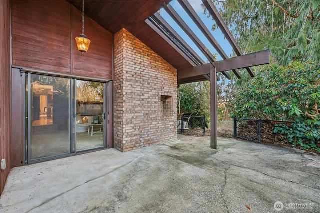 5712 Parkside Drive, Marysville, WA 98270