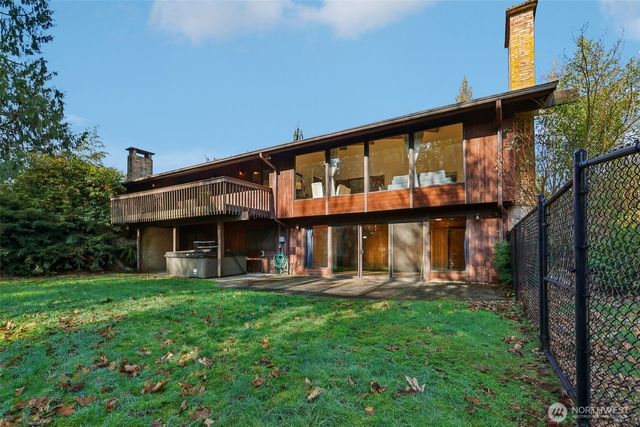 5712 Parkside Drive, Marysville, WA 98270