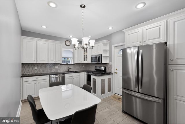 2334 S ROSEWOOD ST, Philadelphia, PA 19145