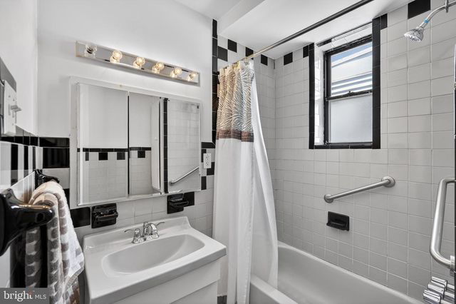 2334 S ROSEWOOD ST, Philadelphia, PA 19145