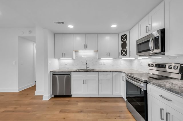 6666 Brookmont Ter Apt 707, Nashville, TN 37205