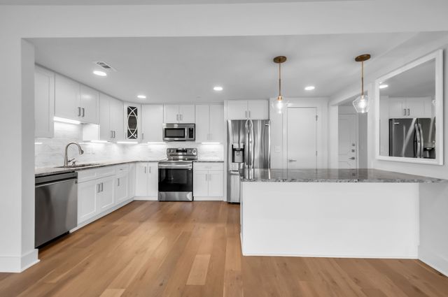 6666 Brookmont Ter Apt 707, Nashville, TN 37205