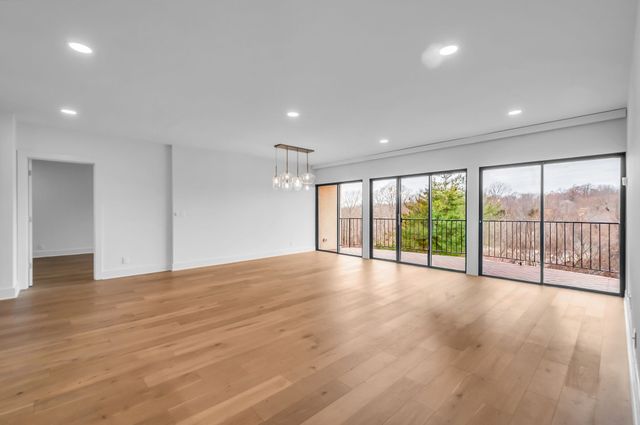 6666 Brookmont Ter Apt 707, Nashville, TN 37205