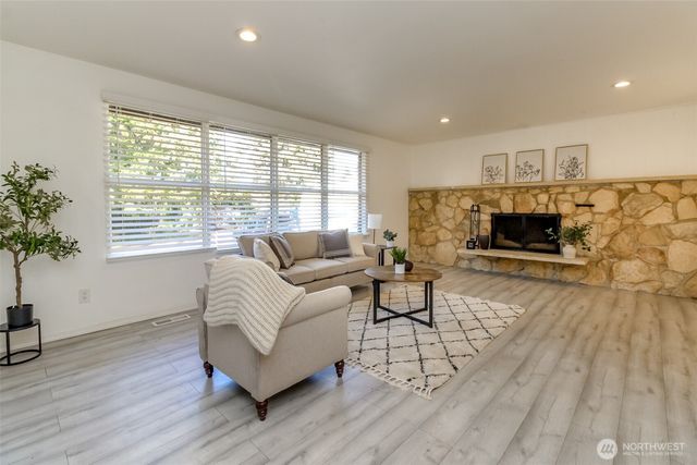 2807 S 282nd Street, Federal Way, WA 98003