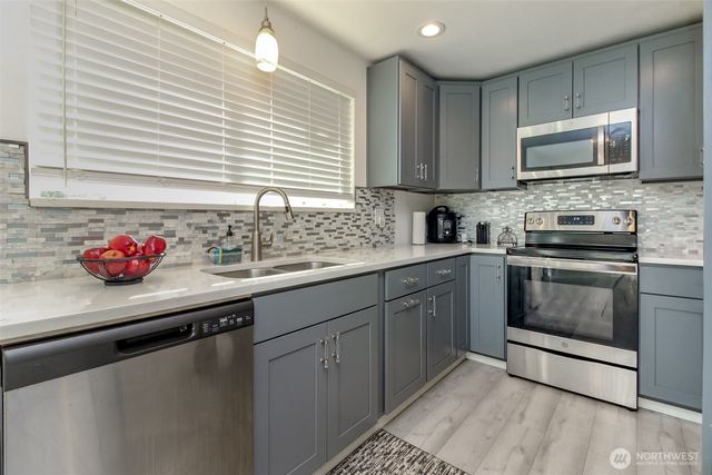 2807 S 282nd Street, Federal Way, WA 98003